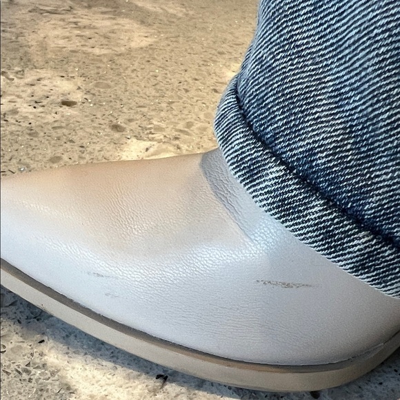 Steve Madden MADDEN Denim Blue and White Boots Ankle Booties Size 7 - Picture 8 of 11